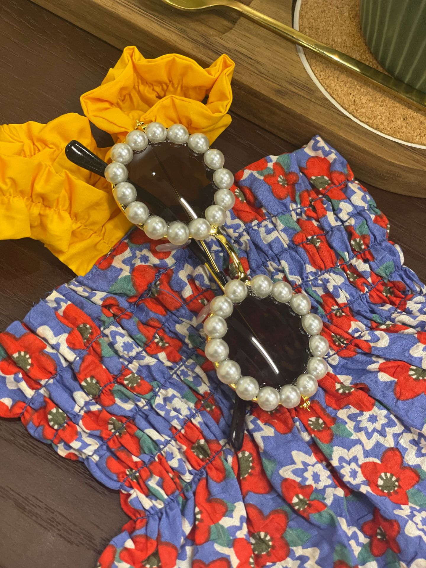 Pet Dog Fashion Pearl Sunglasses – Stylish Shades for Small & Large Dogs 🐾