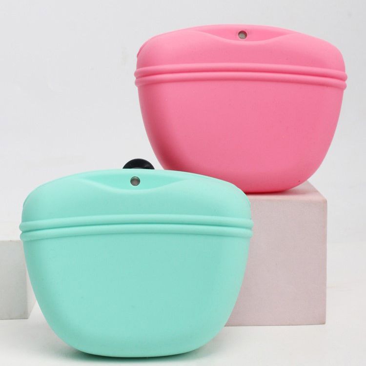 Portable Dog Treat Waist Bag – Snack & Reward Pouch for Training🐾